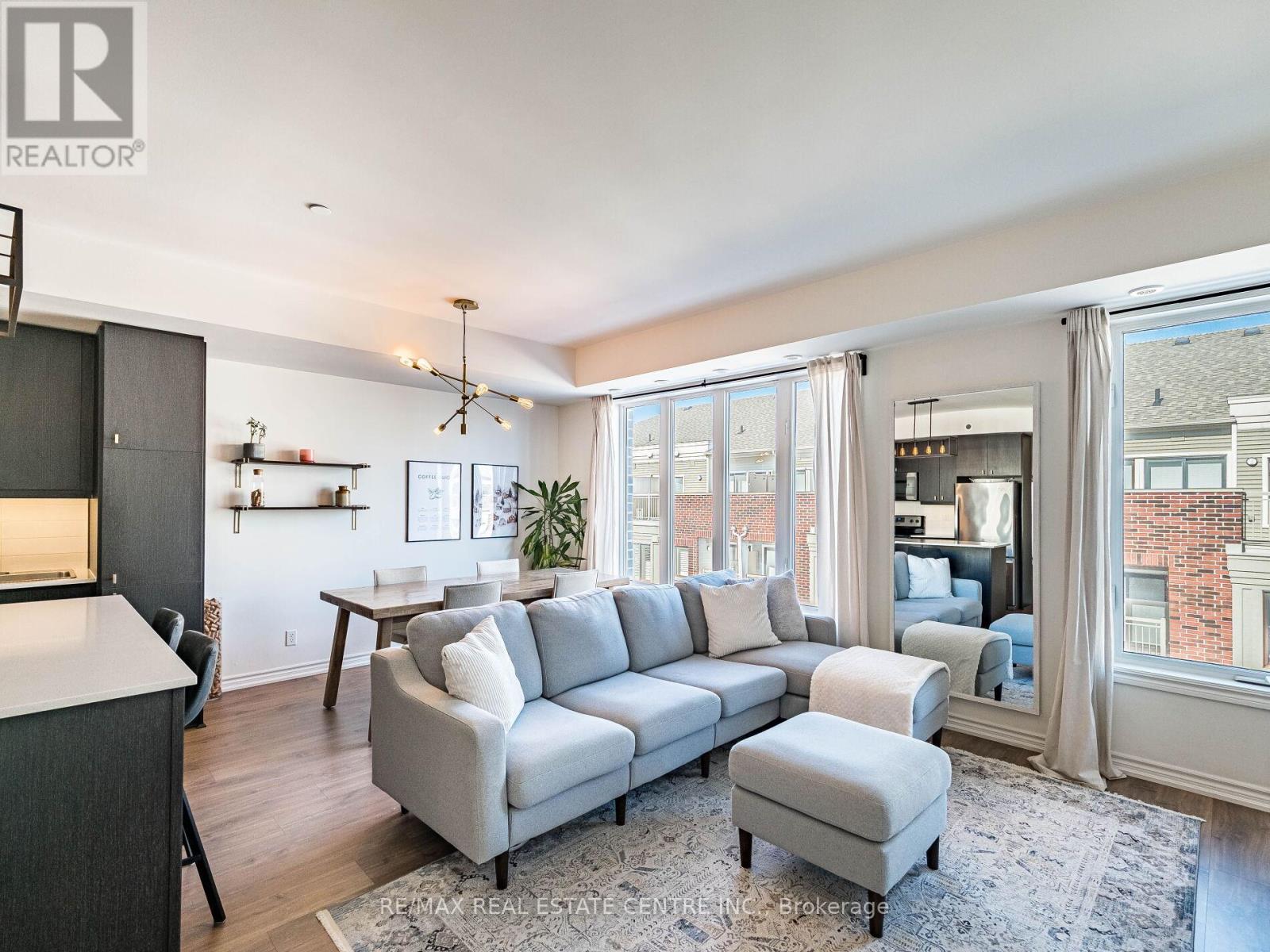 10 - 125 Long Branch Avenue, Toronto, Ontario  M8W 0A9 - Photo 8 - W12842694