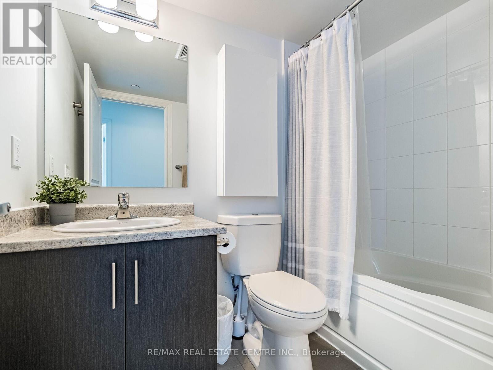 10 - 125 Long Branch Avenue, Toronto, Ontario  M8W 0A9 - Photo 36 - W12842694