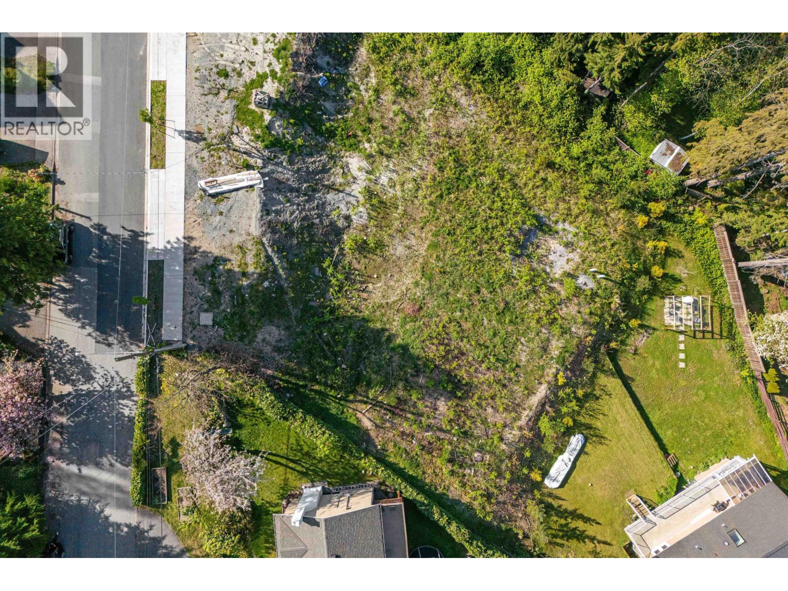 1160 Tuxedo Drive, Port Moody, British Columbia  V3H 1L4 - Photo 2 - R3099055