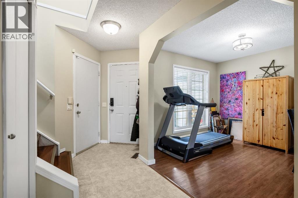 42 Douglas Glen Green Se, Calgary, Alberta  T2Z 2N1 - Photo 5 - A2290650