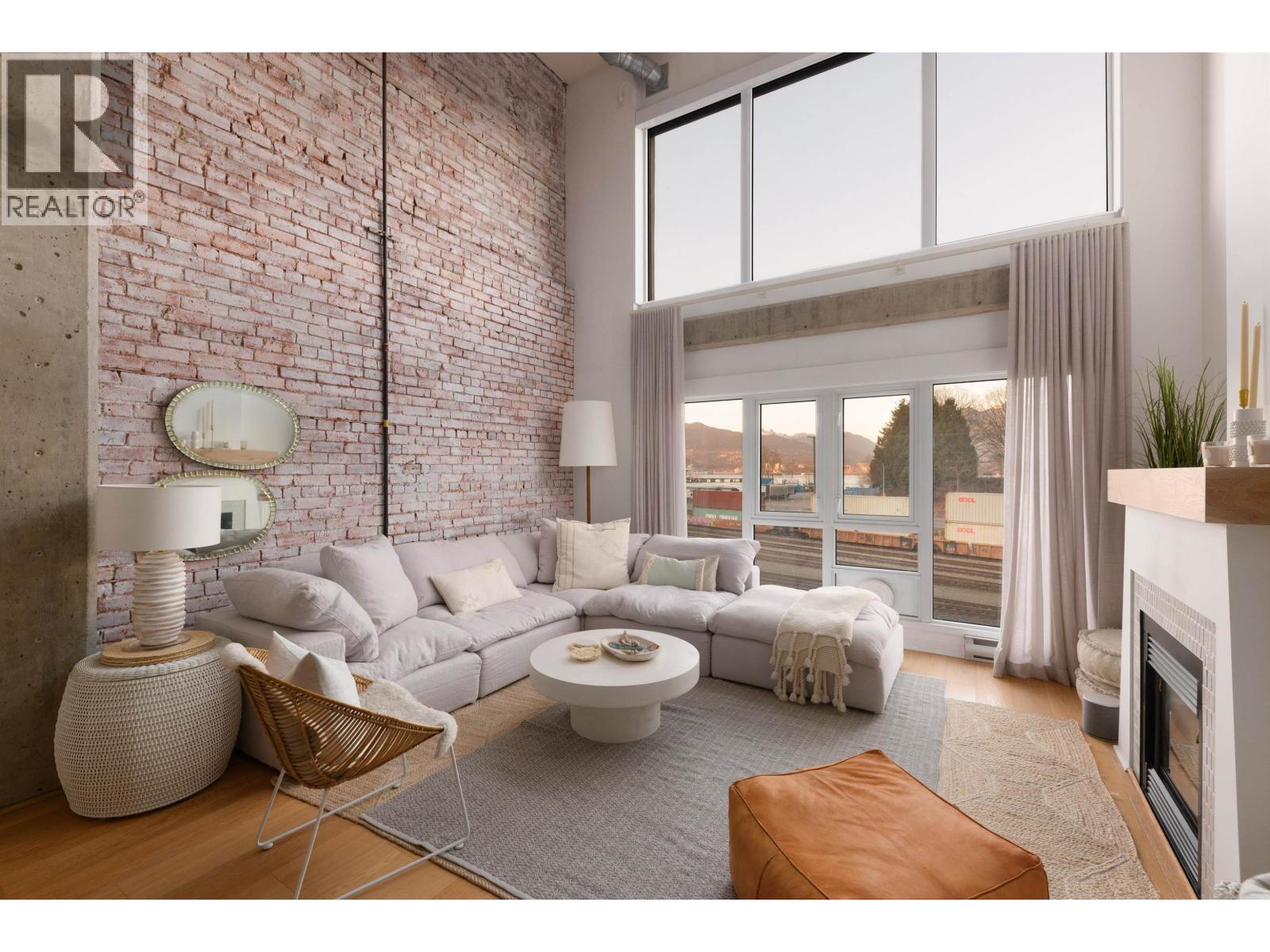 308 27 Alexander Street, Vancouver, British Columbia  V6A 1B2 - Photo 1 - R3099037