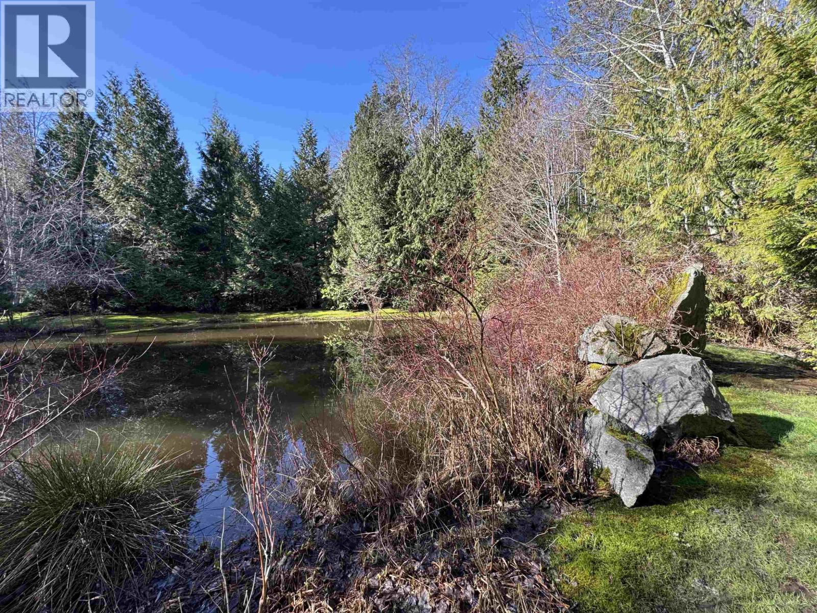 5479-5487 Brooks Road, Halfmoon Bay, British Columbia  V7Z 1G1 - Photo 10 - R3099039