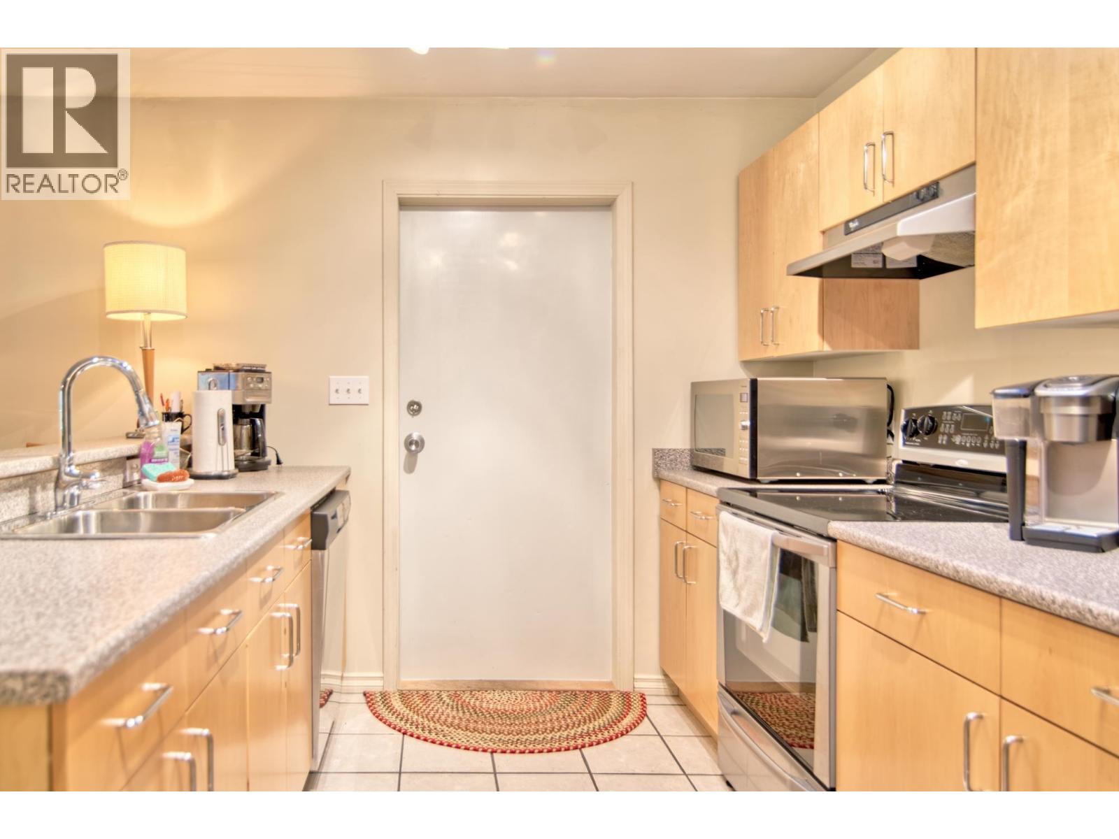 5479-5487 Brooks Road, Halfmoon Bay, British Columbia  V7Z 1G1 - Photo 34 - R3099039