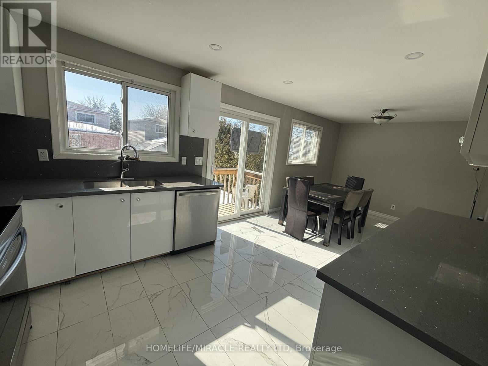 Main - 219 Mcmurchy Avenue, Brampton, Ontario  L6Y 1Z2 - Photo 10 - W12754276