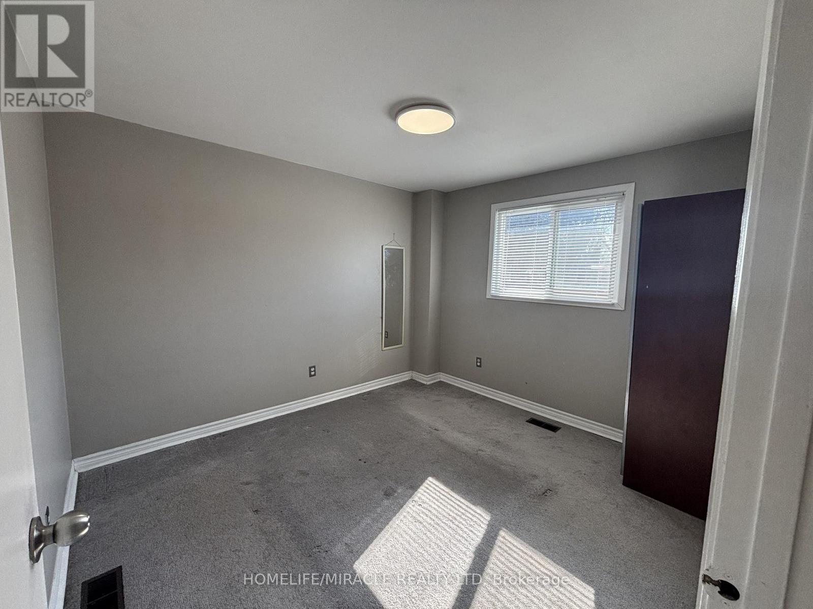 Main - 219 Mcmurchy Avenue, Brampton, Ontario  L6Y 1Z2 - Photo 18 - W12754276