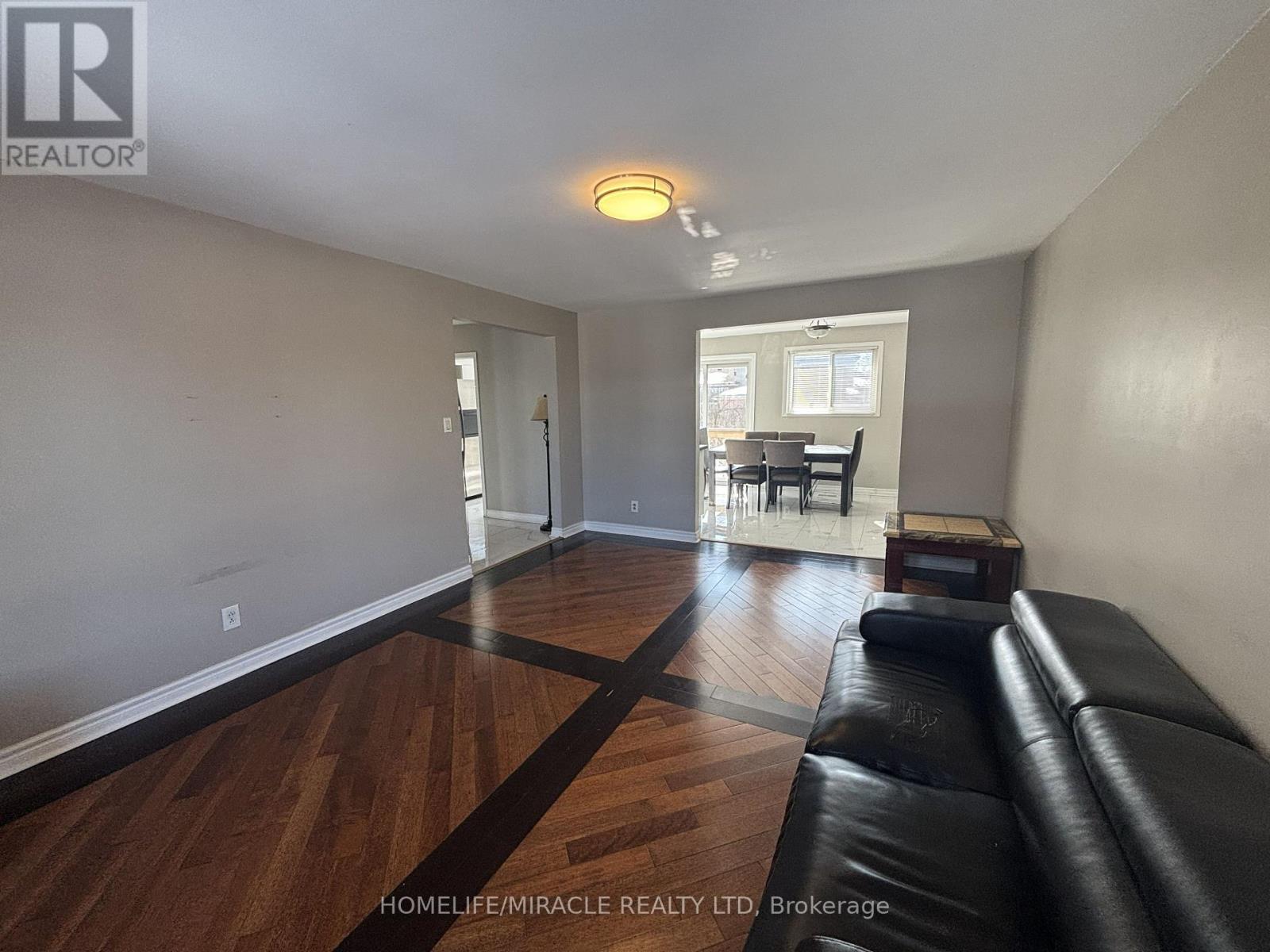 Main - 219 Mcmurchy Avenue, Brampton, Ontario  L6Y 1Z2 - Photo 6 - W12754276