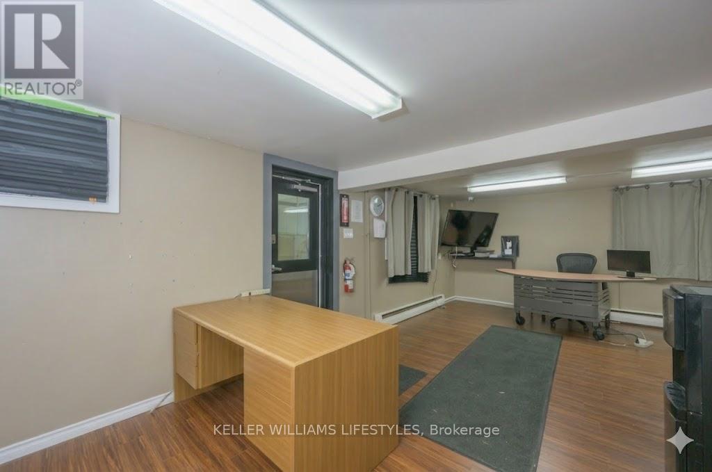 1235 Dundas Street, London East, Ontario  N5W 3B1 - Photo 15 - X12865024