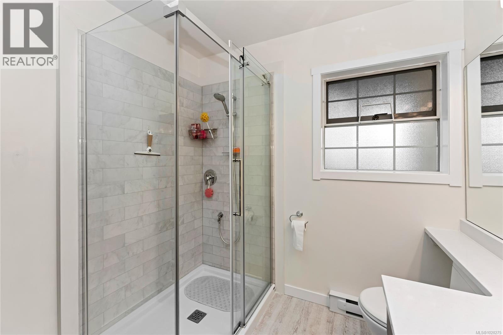 990 Scottswood Close, Saanich, British Columbia  V8Y 2V1 - Photo 18 - 1028275