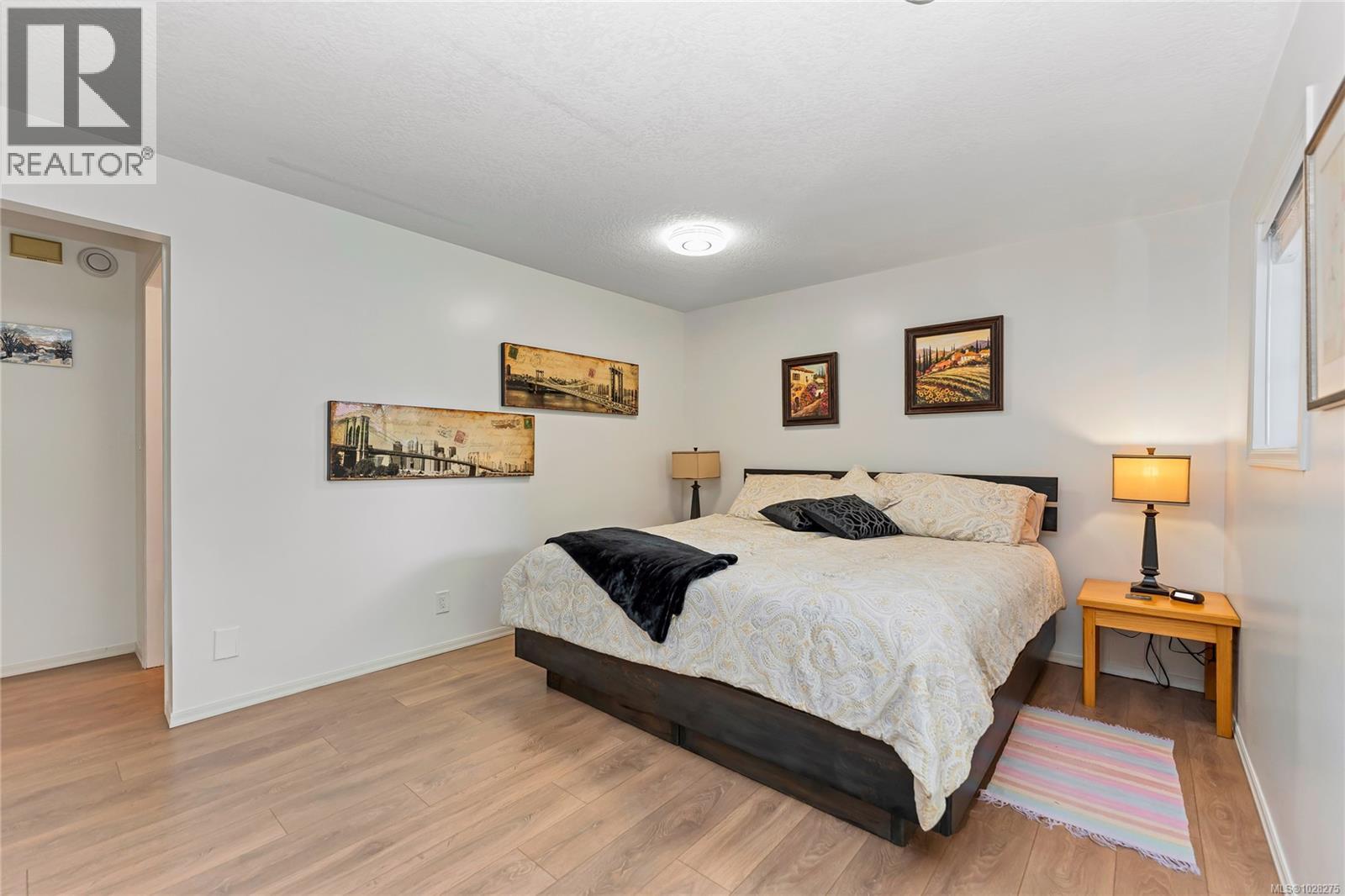 990 Scottswood Close, Saanich, British Columbia  V8Y 2V1 - Photo 25 - 1028275