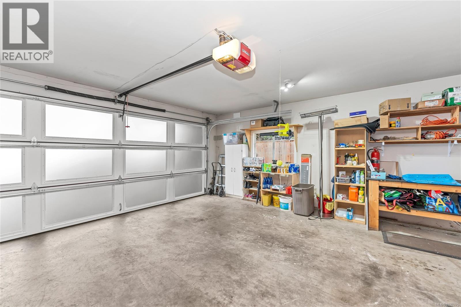 990 Scottswood Close, Saanich, British Columbia  V8Y 2V1 - Photo 32 - 1028275