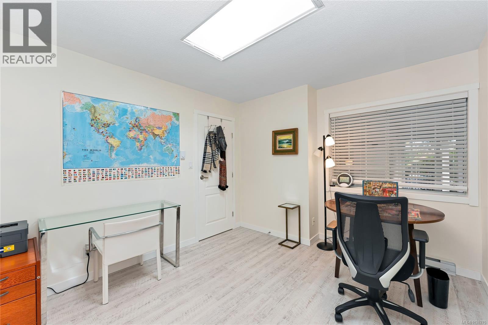 990 Scottswood Close, Saanich, British Columbia  V8Y 2V1 - Photo 16 - 1028275