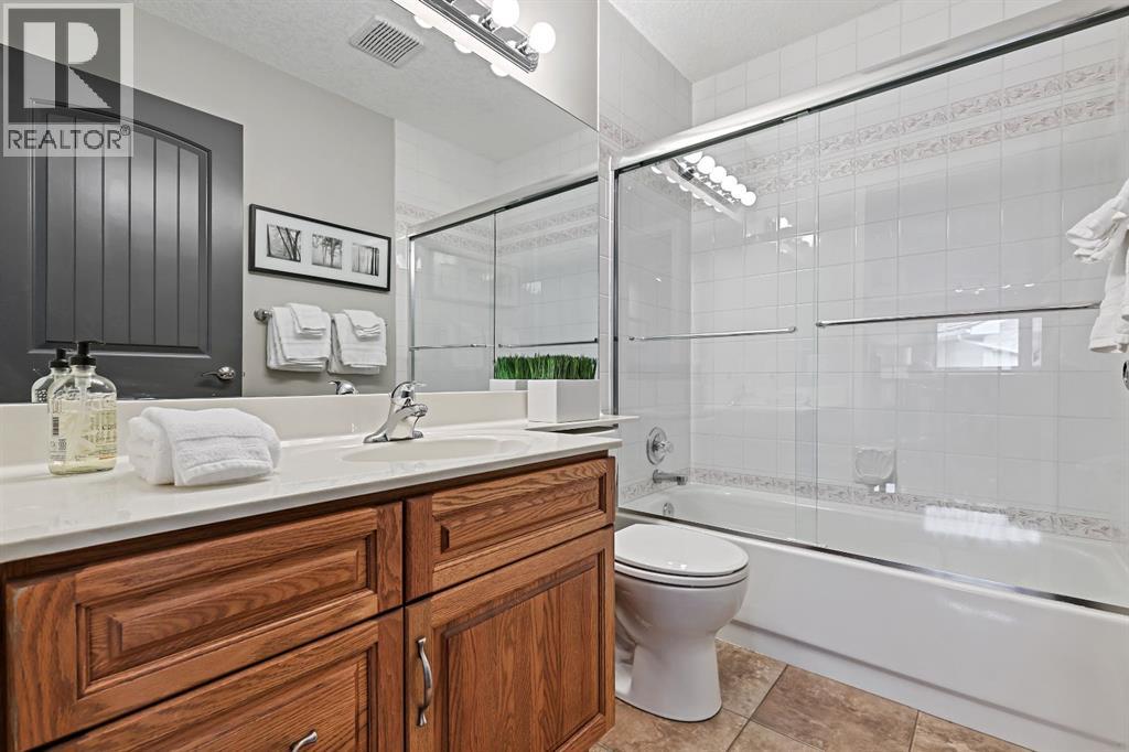 33 Sunset Crescent, Okotoks, Alberta  T1S 1P3 - Photo 28 - A2290204