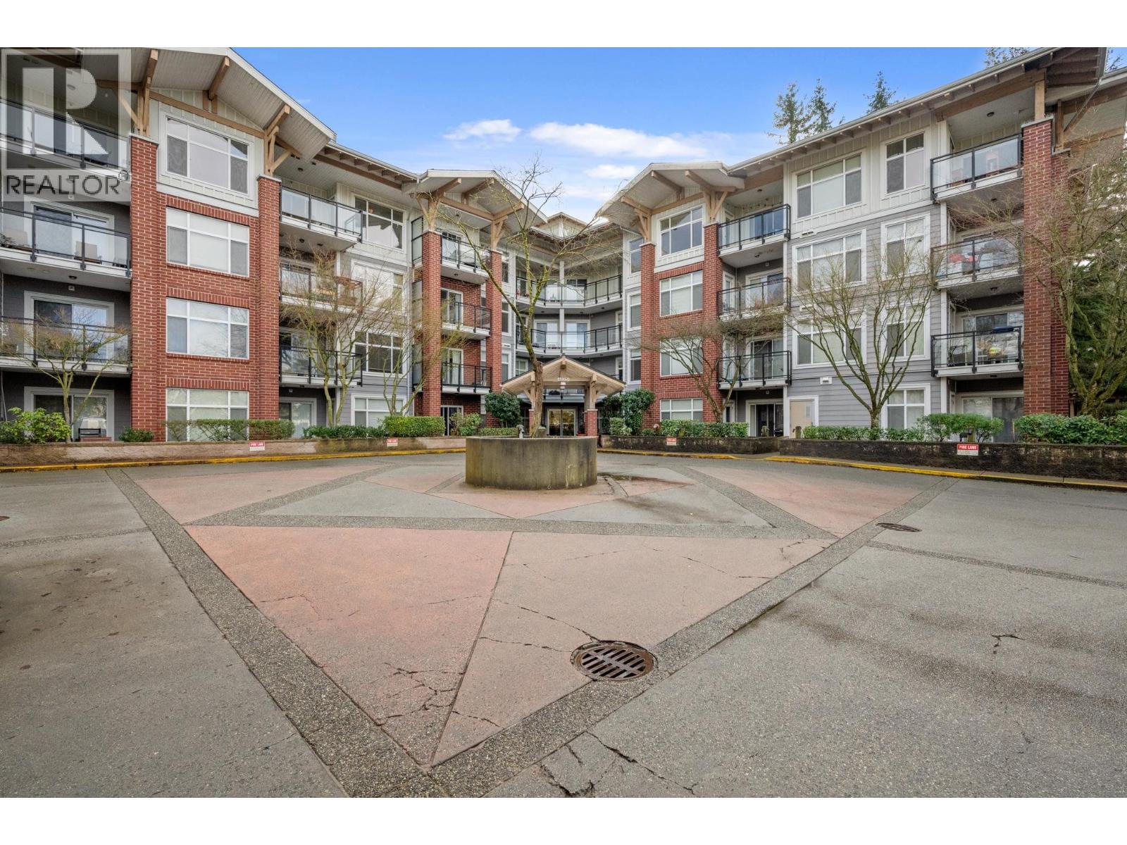 309 11950 Harris Road, Pitt Meadows, British Columbia  V3Y 0B7 - Photo 3 - R3098568