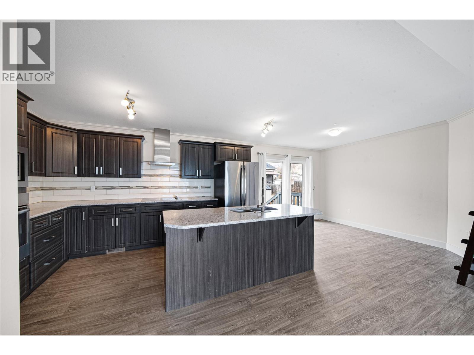 7155 Dallas Drive Unit# B11, Kamloops, British Columbia  V2C 4T1 - Photo 7 - 10378689