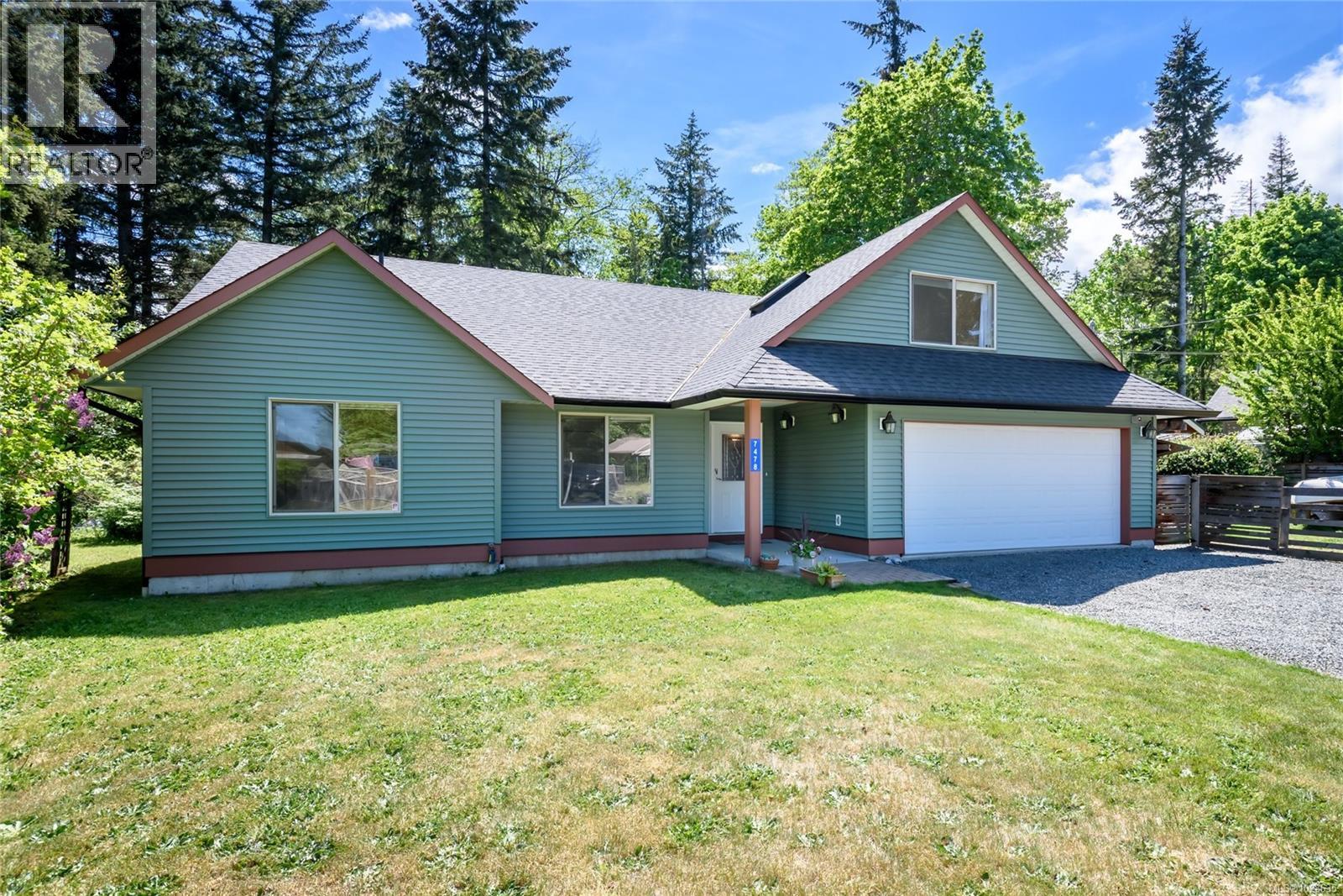 7478 Yake Rd, Fanny Bay, British Columbia  V0R 1W0 - Photo 1 - 1028635