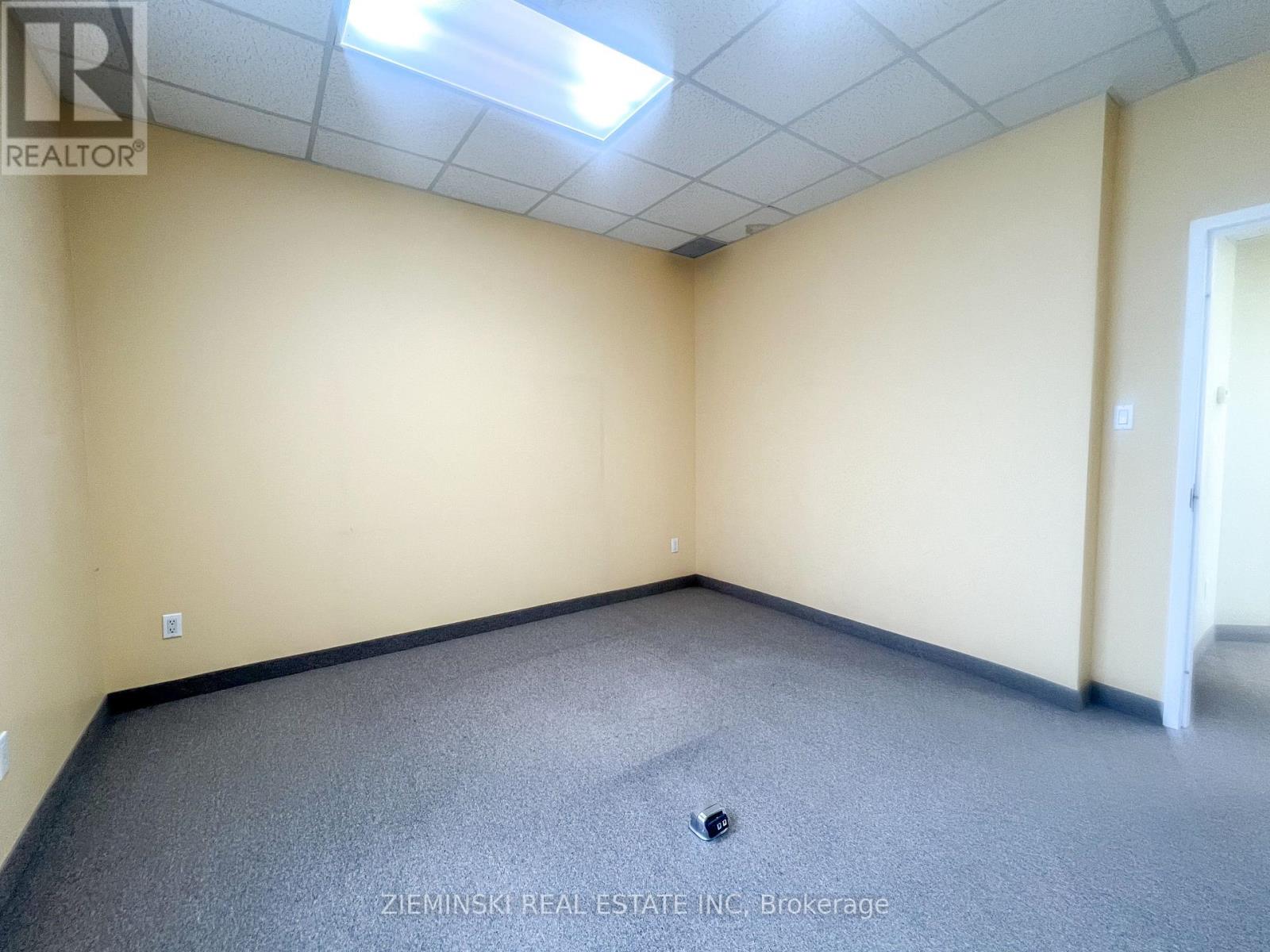 110-112 Third Street W, Cochrane, Ontario  P0L 1C0 - Photo 13 - T12873800