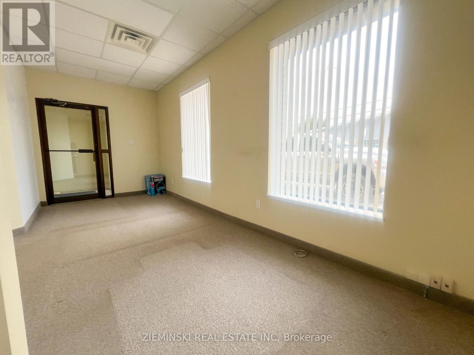 110-112 Third Street W, Cochrane, Ontario  P0L 1C0 - Photo 3 - T12873800