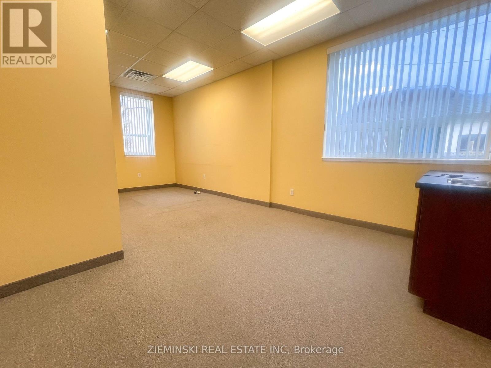 110-112 Third Street W, Cochrane, Ontario  P0L 1C0 - Photo 8 - T12873800