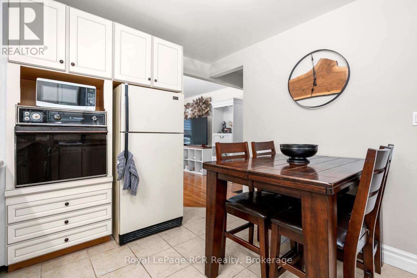 226 Birmingham Street W, Wellington North, Ontario  N0G 2L1 - Photo 18 - X12873820