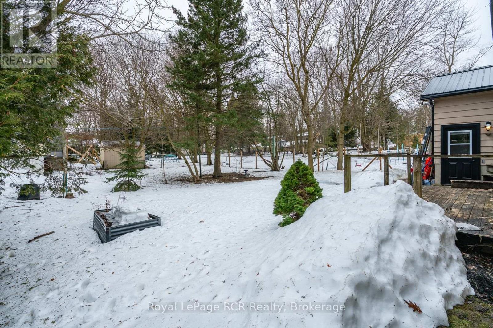 226 Birmingham Street W, Wellington North, Ontario  N0G 2L1 - Photo 36 - X12873820