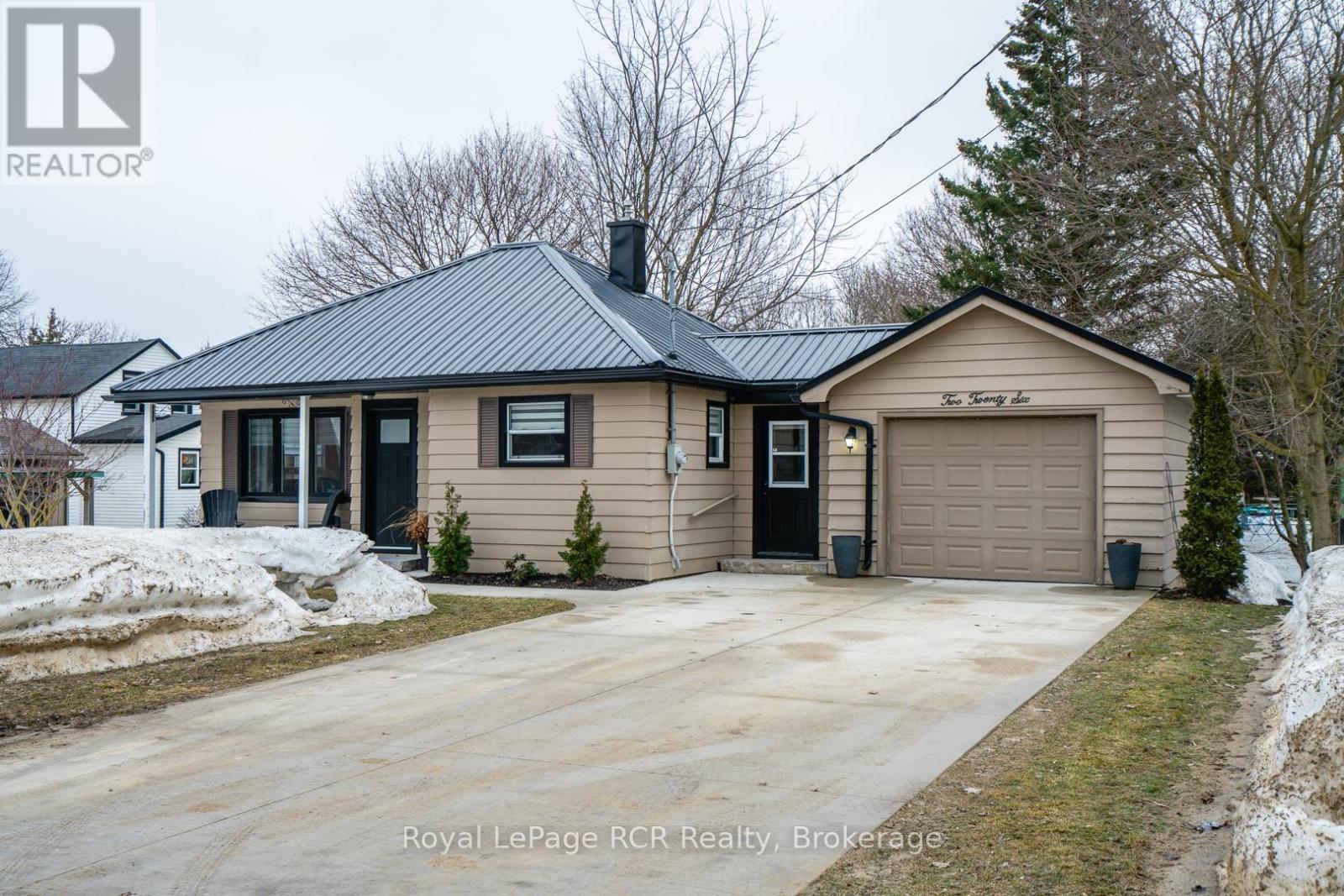 226 Birmingham Street W, Wellington North, Ontario  N0G 2L1 - Photo 4 - X12873820