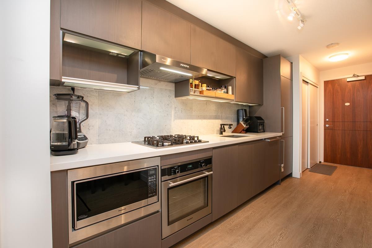 1805 13696 100 AVENUE, surrey, British Columbia