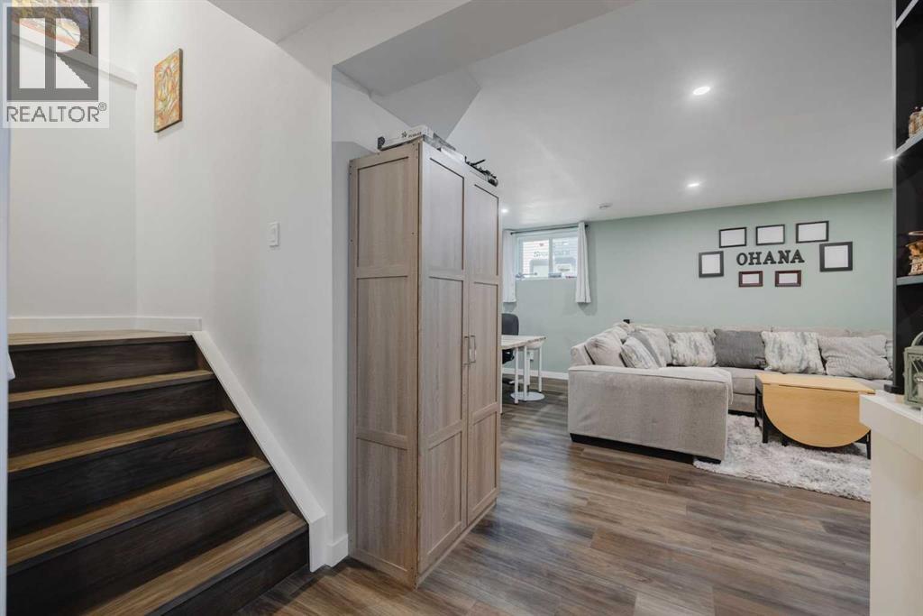 180 Emberside Place, Cochrane, Alberta  T4C 3B1 - Photo 18 - A2243714