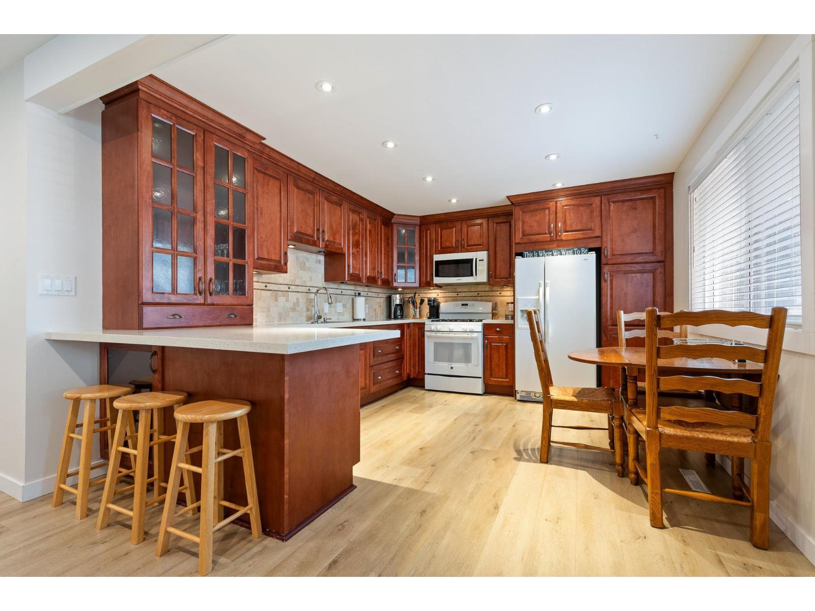 395 Alder Street, Cultus Lake North, Cultus Lake, British Columbia  V2R 4Z1 - Photo 8 - R3098827