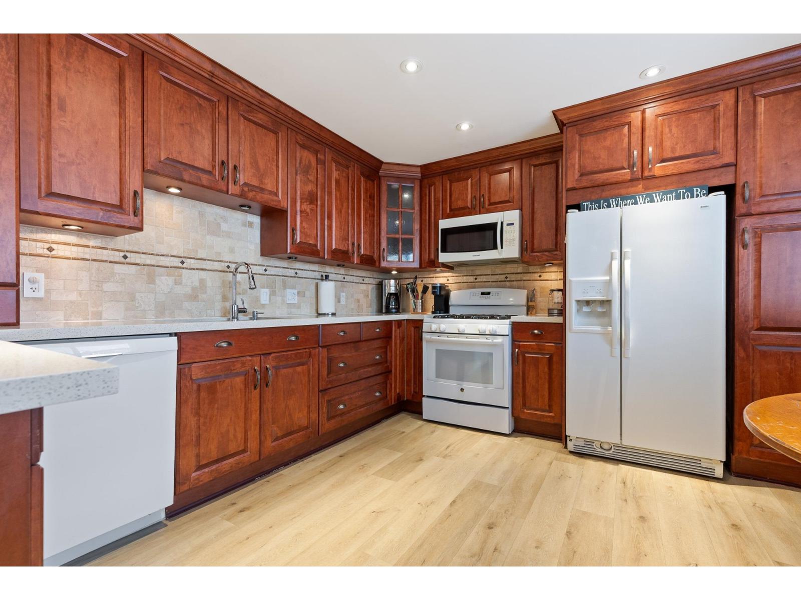 395 Alder Street, Cultus Lake North, Cultus Lake, British Columbia  V2R 4Z1 - Photo 9 - R3098827