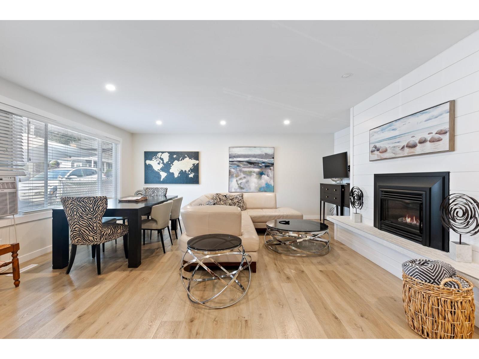 395 Alder Street, Cultus Lake North, Cultus Lake, British Columbia  V2R 4Z1 - Photo 3 - R3098827