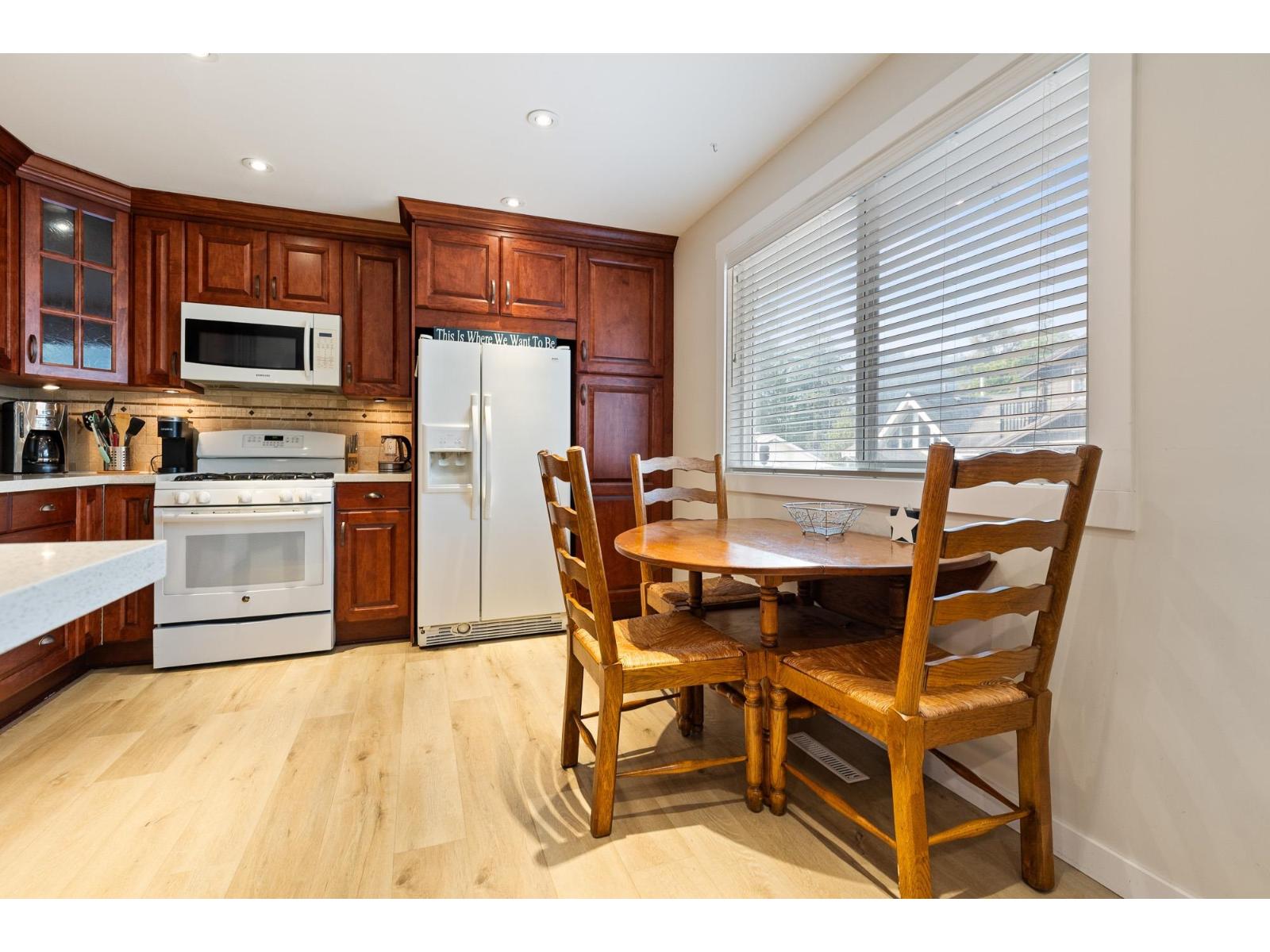 395 Alder Street, Cultus Lake North, Cultus Lake, British Columbia  V2R 4Z1 - Photo 11 - R3098827