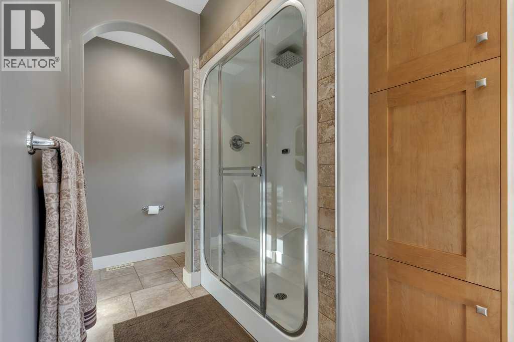 319 Valley Crest Court Nw, Calgary, Alberta  T3B 5Y4 - Photo 38 - A2292677