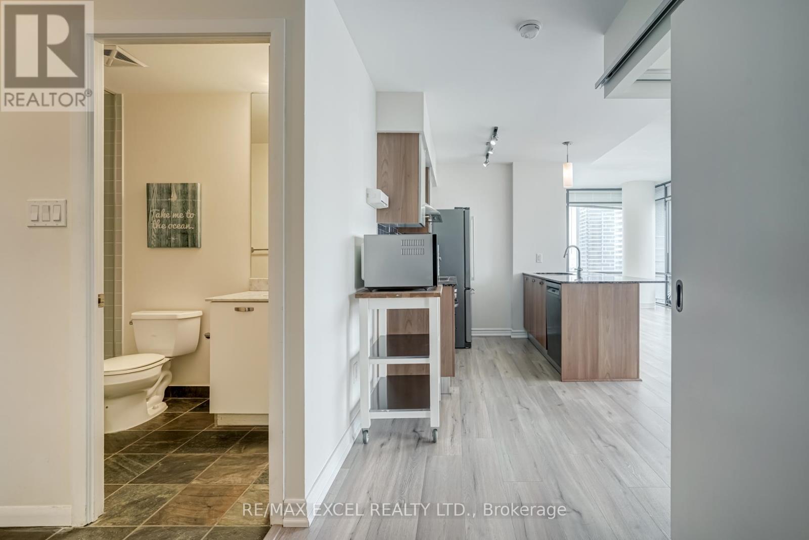 2806 - 37 Grosvenor Street, Toronto, Ontario  M4Y 3G5 - Photo 10 - C12873826