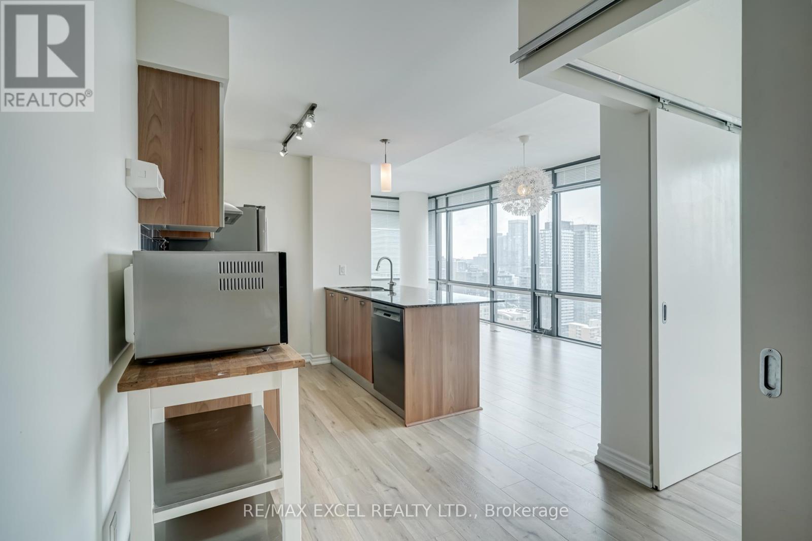 2806 - 37 Grosvenor Street, Toronto, Ontario  M4Y 3G5 - Photo 11 - C12873826