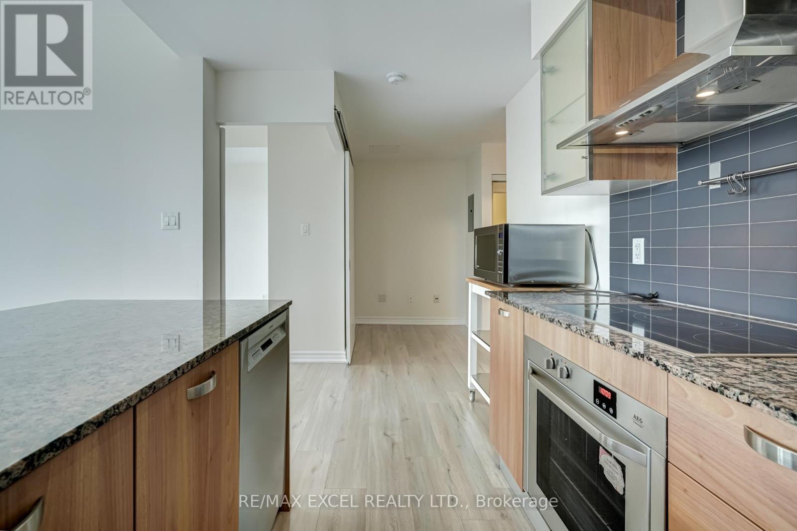 2806 - 37 Grosvenor Street, Toronto, Ontario  M4Y 3G5 - Photo 13 - C12873826