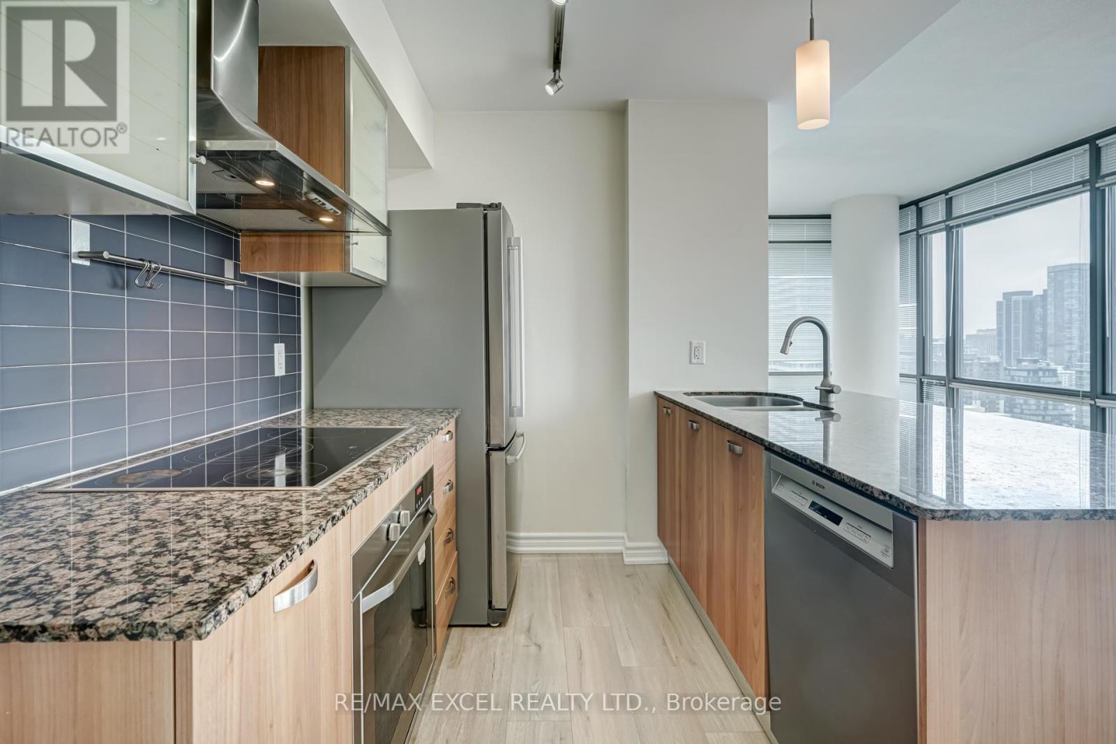 2806 - 37 Grosvenor Street, Toronto, Ontario  M4Y 3G5 - Photo 14 - C12873826