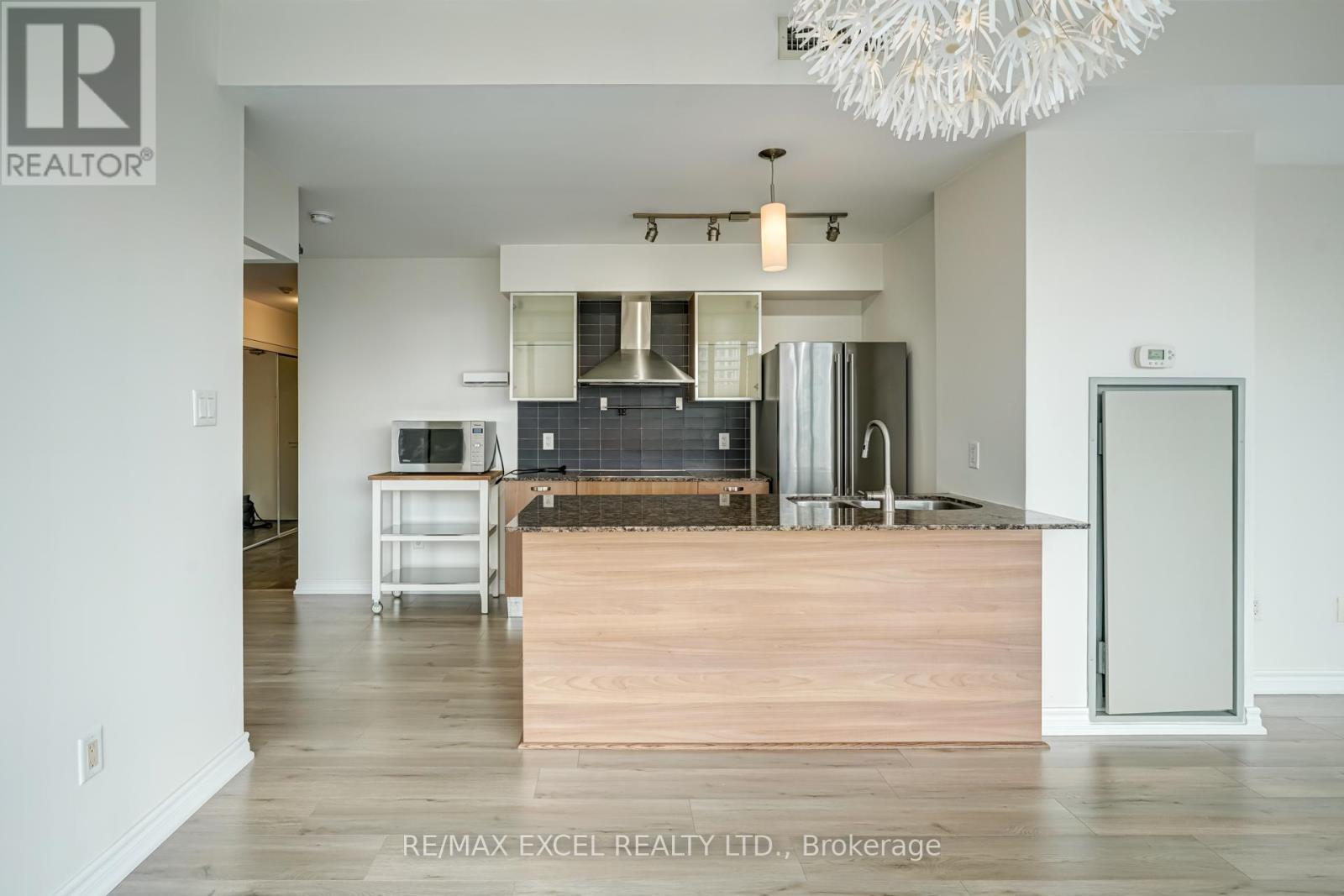 2806 - 37 Grosvenor Street, Toronto, Ontario  M4Y 3G5 - Photo 16 - C12873826