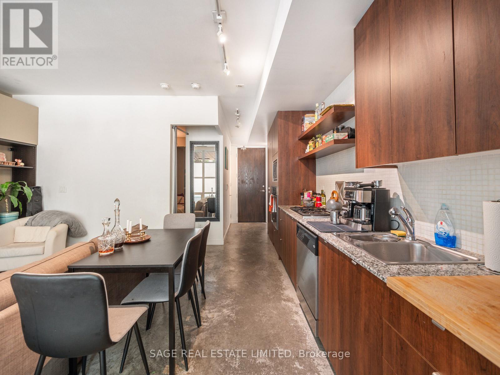 101 - 19 Brant Street W, Toronto, Ontario  M5V 2L2 - Photo 21 - C12873846