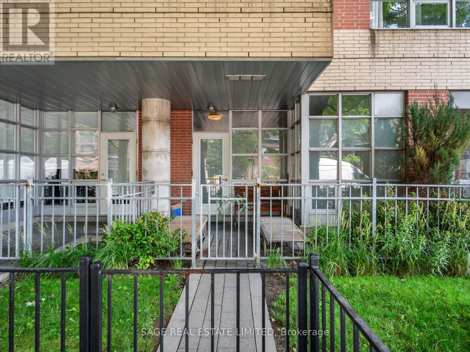 101 - 19 Brant Street W, Toronto, Ontario  M5V 2L2 - Photo 4 - C12873846