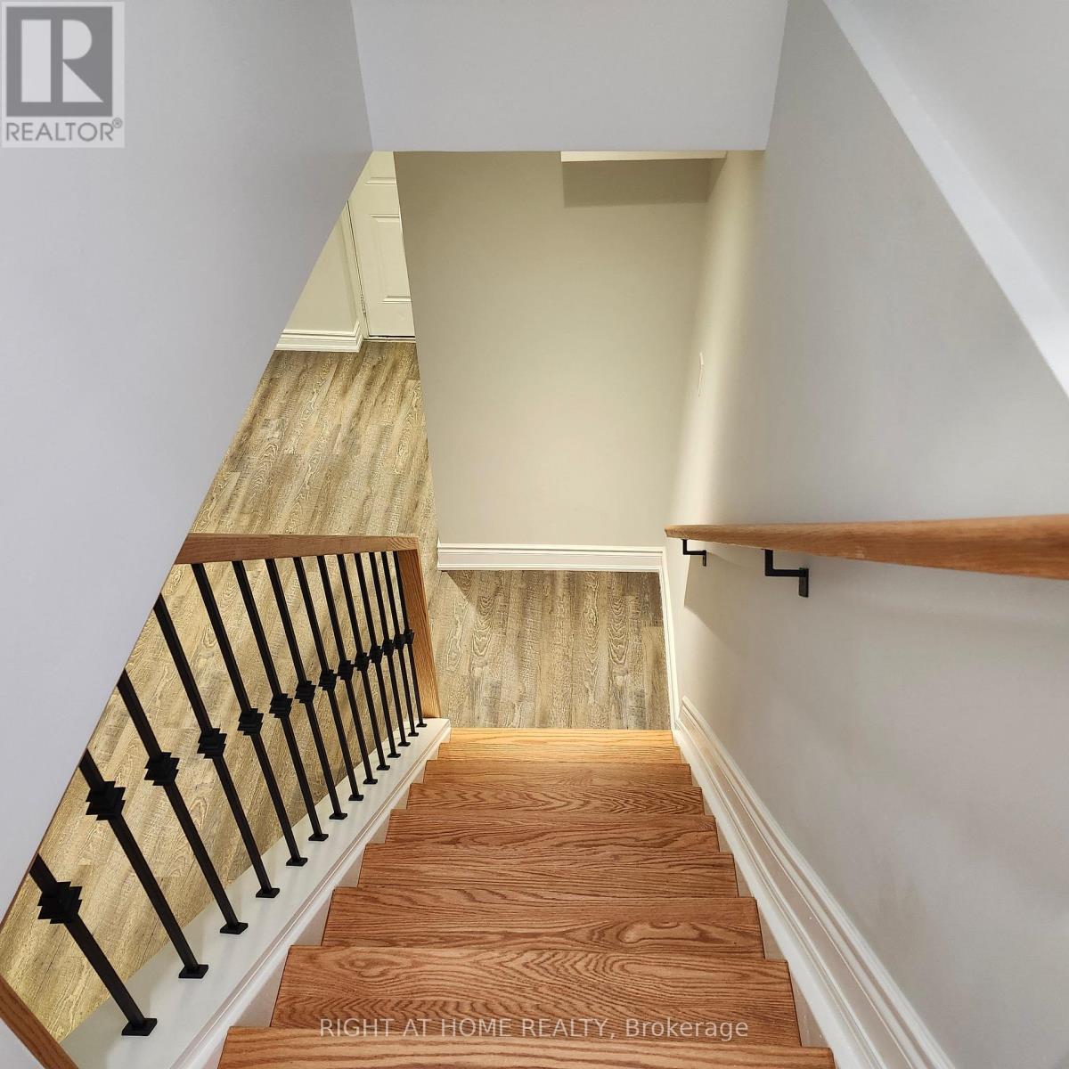 60 Weaver Terrace, New Tecumseth, Ontario  L0G 1W0 - Photo 3 - N12873808