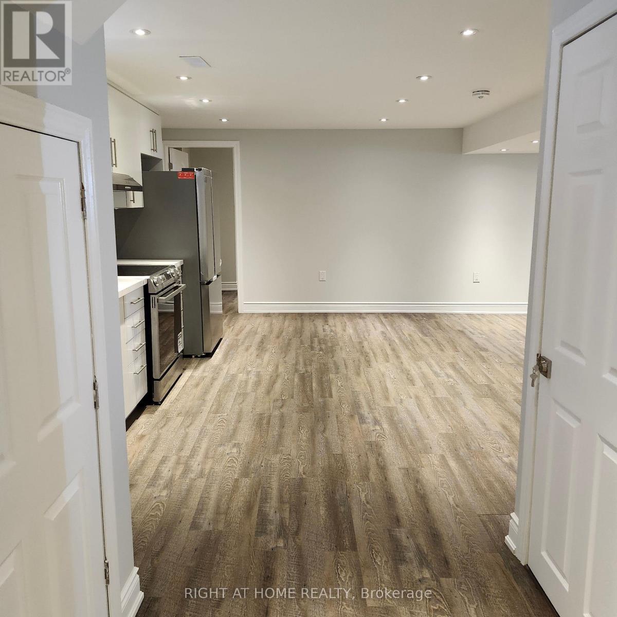 60 Weaver Terrace, New Tecumseth, Ontario  L0G 1W0 - Photo 9 - N12873808