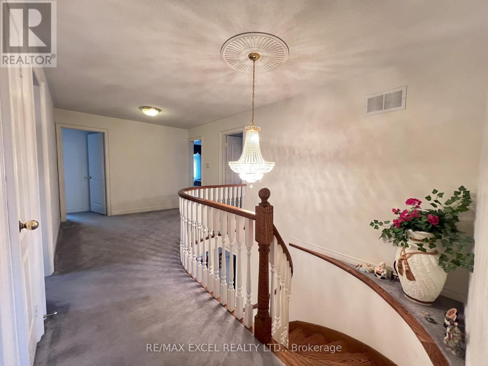 84 White Lotus Circle, Markham, Ontario  L6C 1V7 - Photo 18 - N12873830