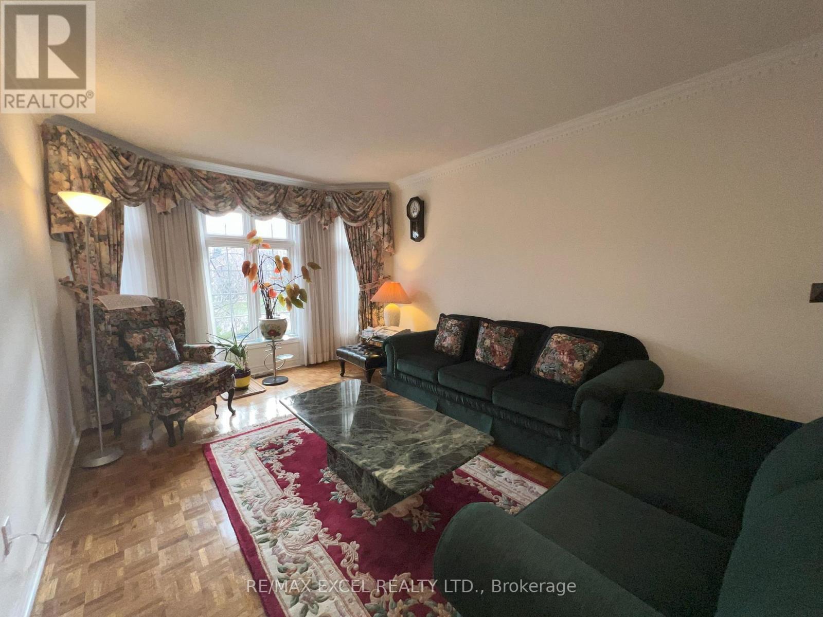 84 White Lotus Circle, Markham, Ontario  L6C 1V7 - Photo 2 - N12873830