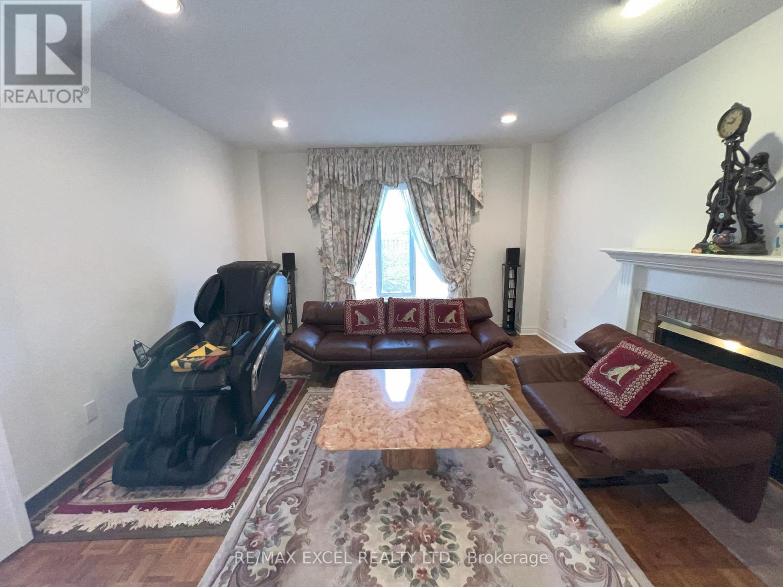 84 White Lotus Circle, Markham, Ontario  L6C 1V7 - Photo 9 - N12873830