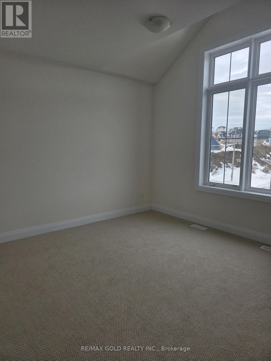 8 Vinnicombe Drive, Oro-Medonte, Ontario  L0L 2L0 - Photo 16 - S12873762