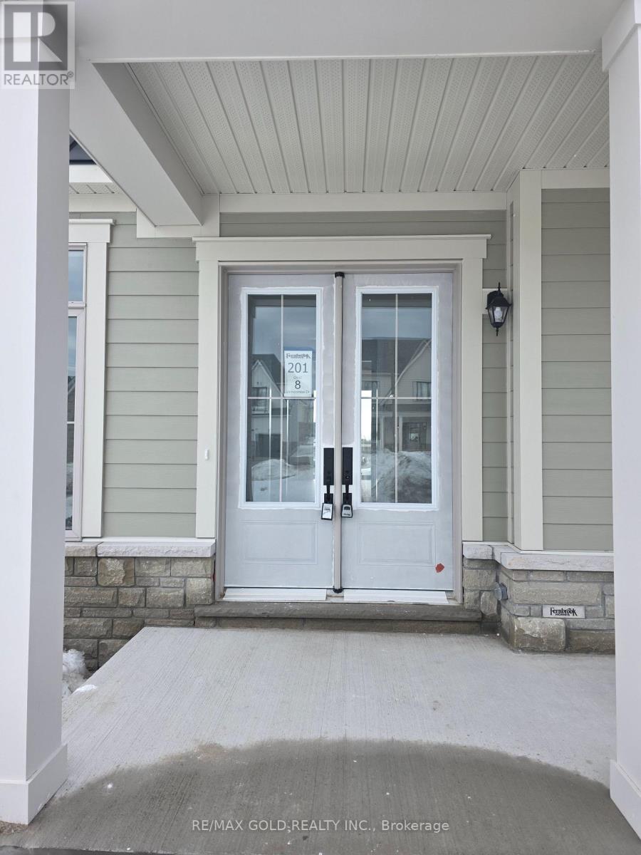 8 Vinnicombe Drive, Oro-Medonte, Ontario  L0L 2L0 - Photo 2 - S12873762