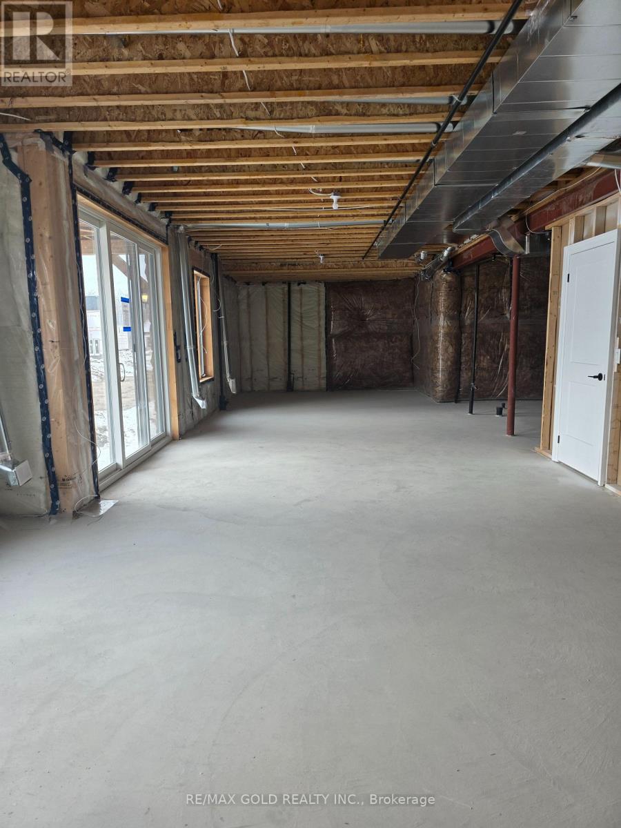 8 Vinnicombe Drive, Oro-Medonte, Ontario  L0L 2L0 - Photo 31 - S12873762