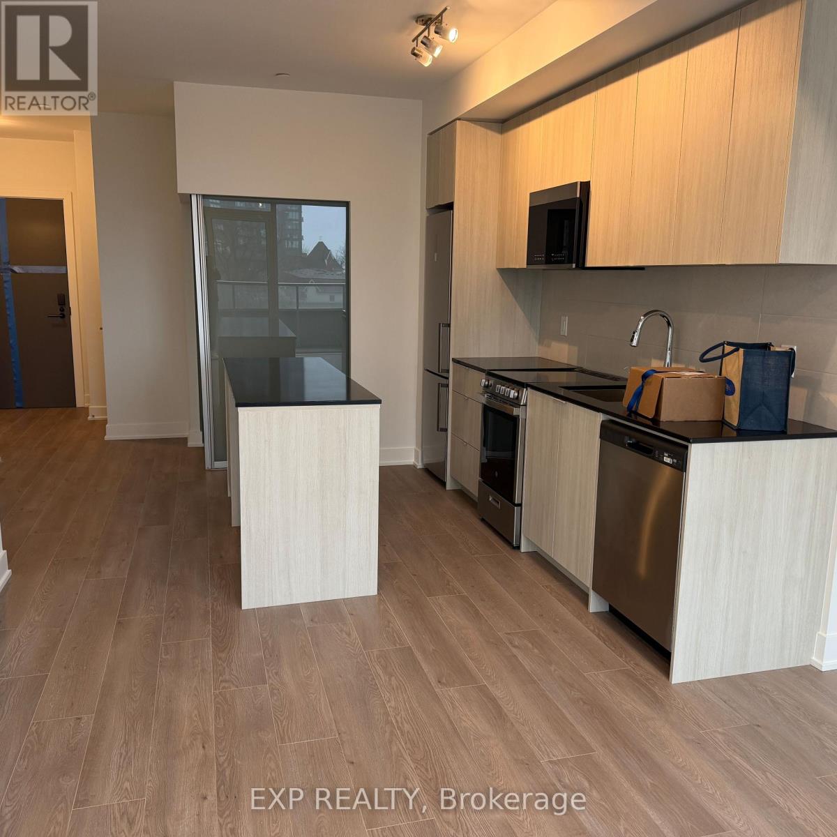 409 - 2088 James Street, Burlington, Ontario  L7R 1H6 - Photo 6 - W12873756