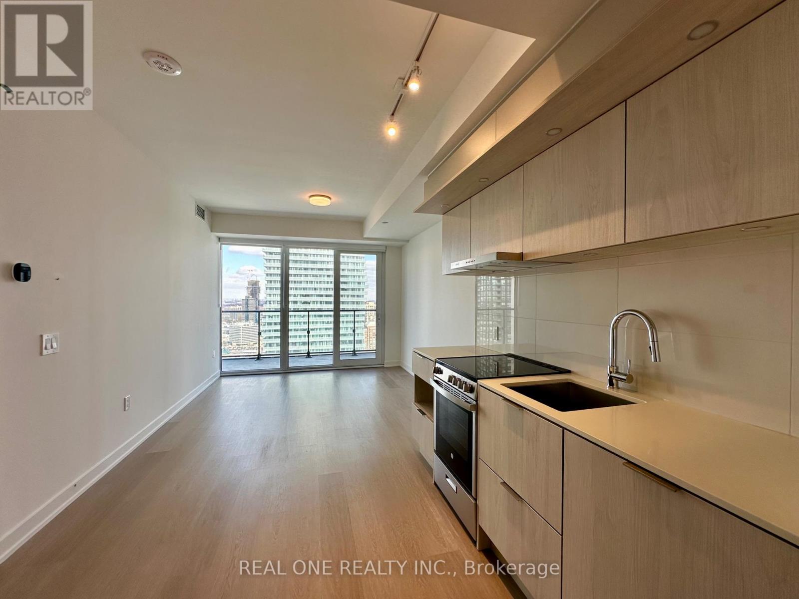 3107 - 448 Burhamthorpe Road W, Mississauga, Ontario  L5B 4M6 - Photo 11 - W12873844