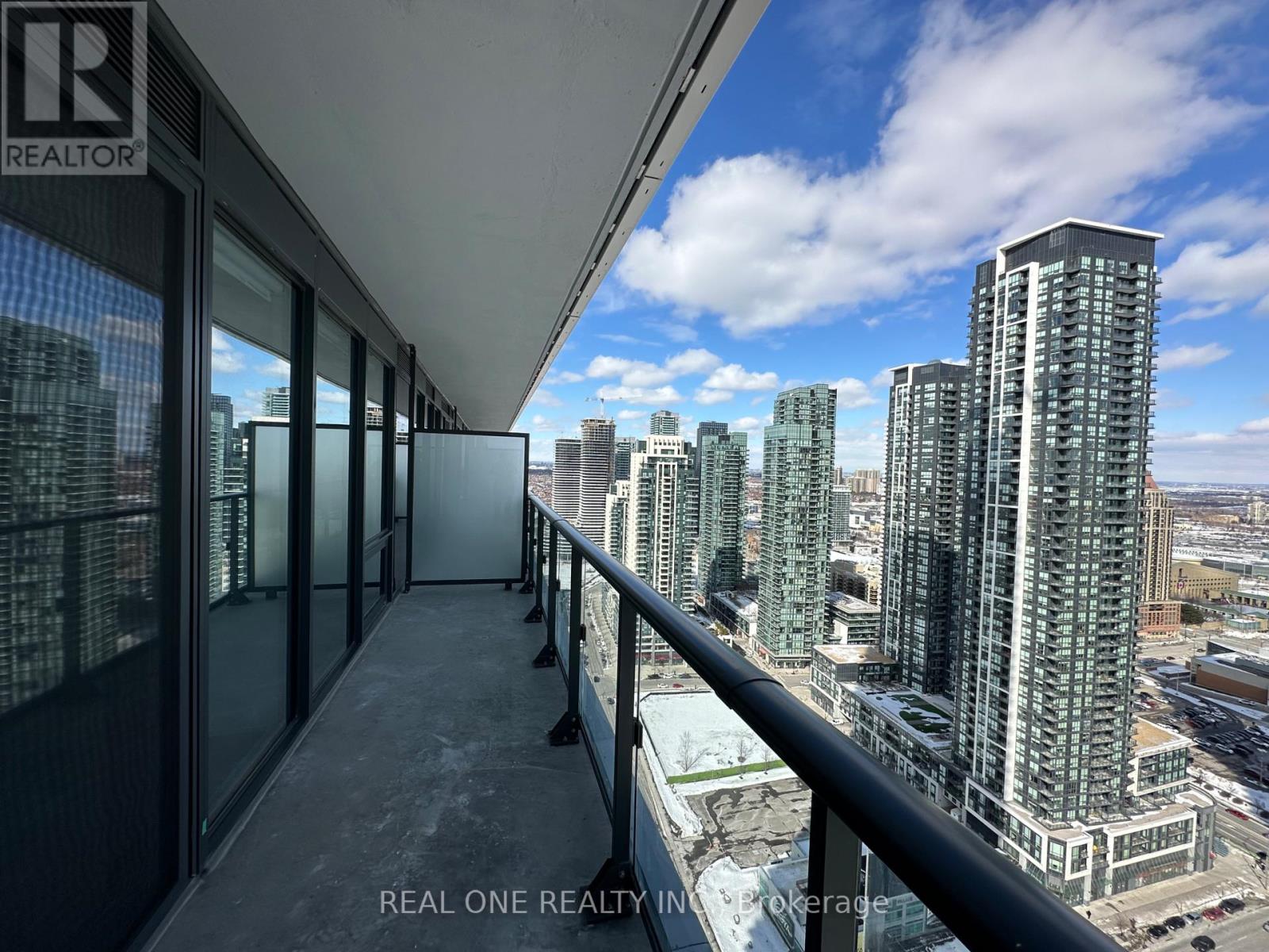 3107 - 448 Burhamthorpe Road W, Mississauga, Ontario  L5B 4M6 - Photo 7 - W12873844